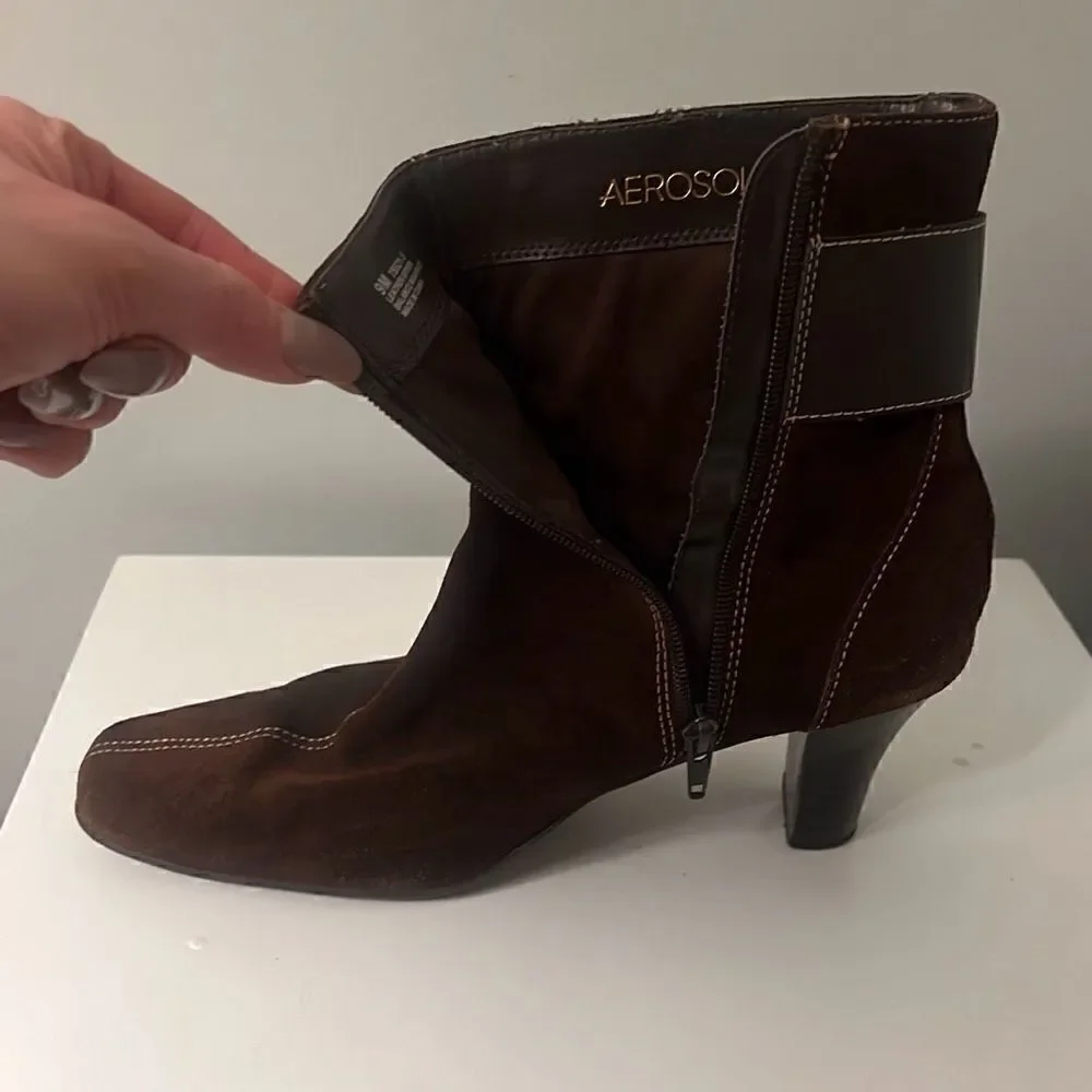 Aerosoles Women's Brown Suede Belted Pointed Toe Ankle Booties